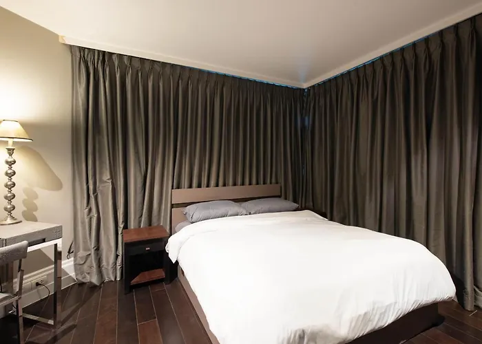 On Sathorn Cbd Apartment